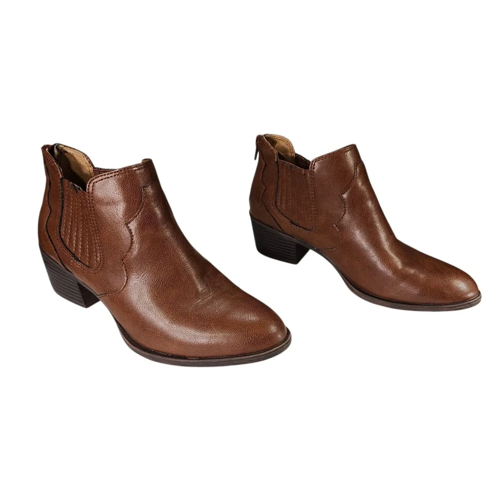 Sofft Eurosoft Ankle Booties sz 6.5M Women Brown Chelsea Adalene Western Cowboy